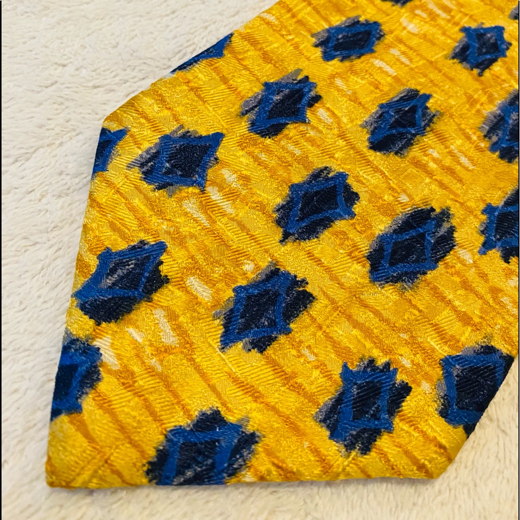 Brand New Trendy Tie By Geoffrey Beene